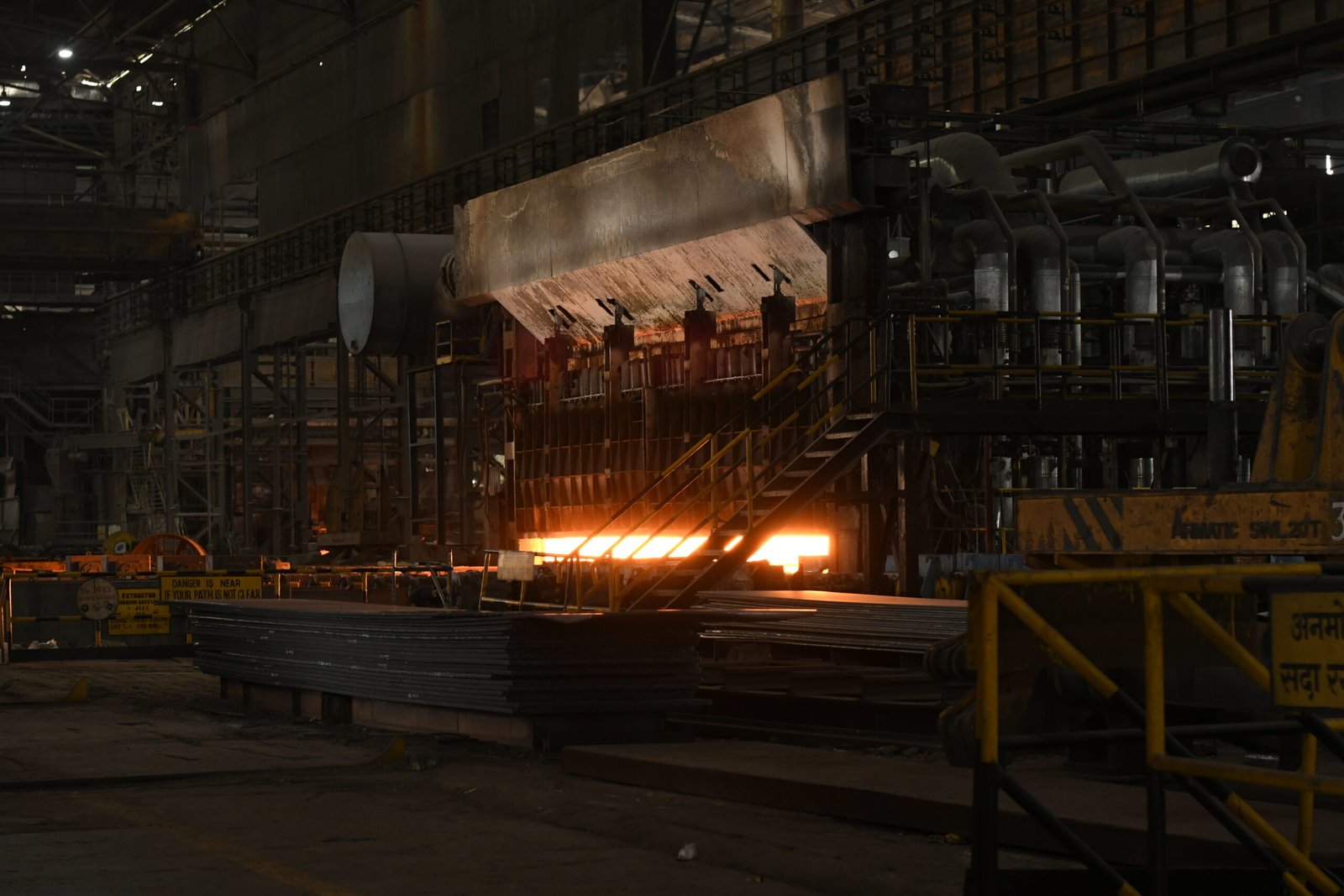 molten steel pass